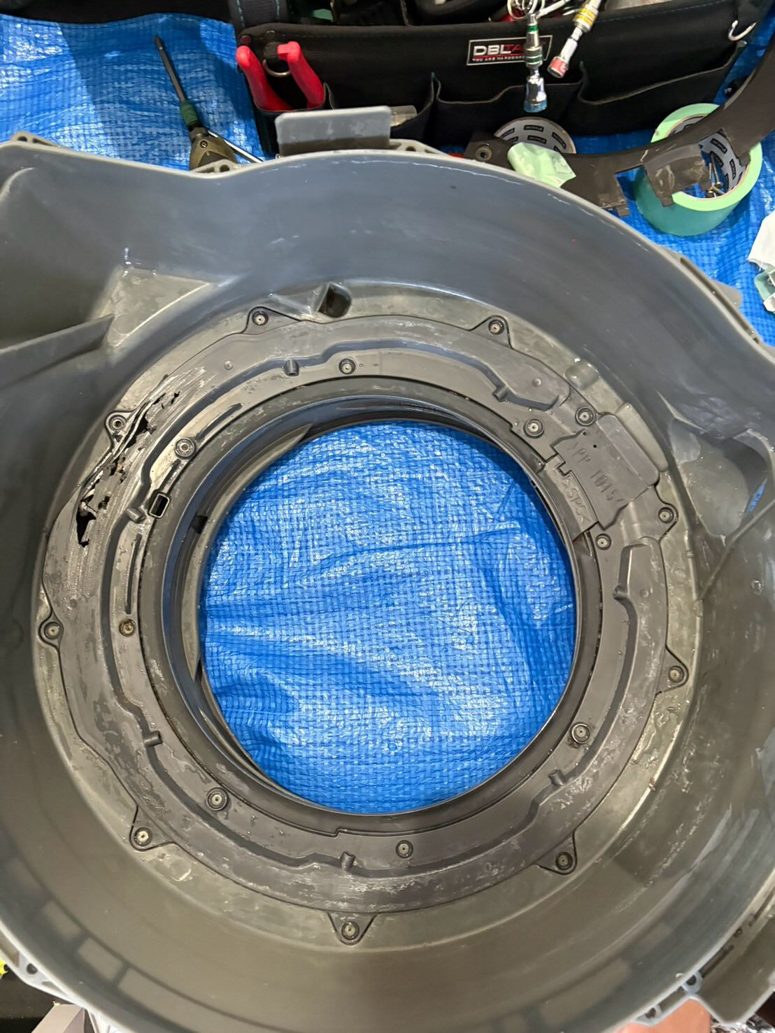 ドラム式洗濯機　洗浄作業
